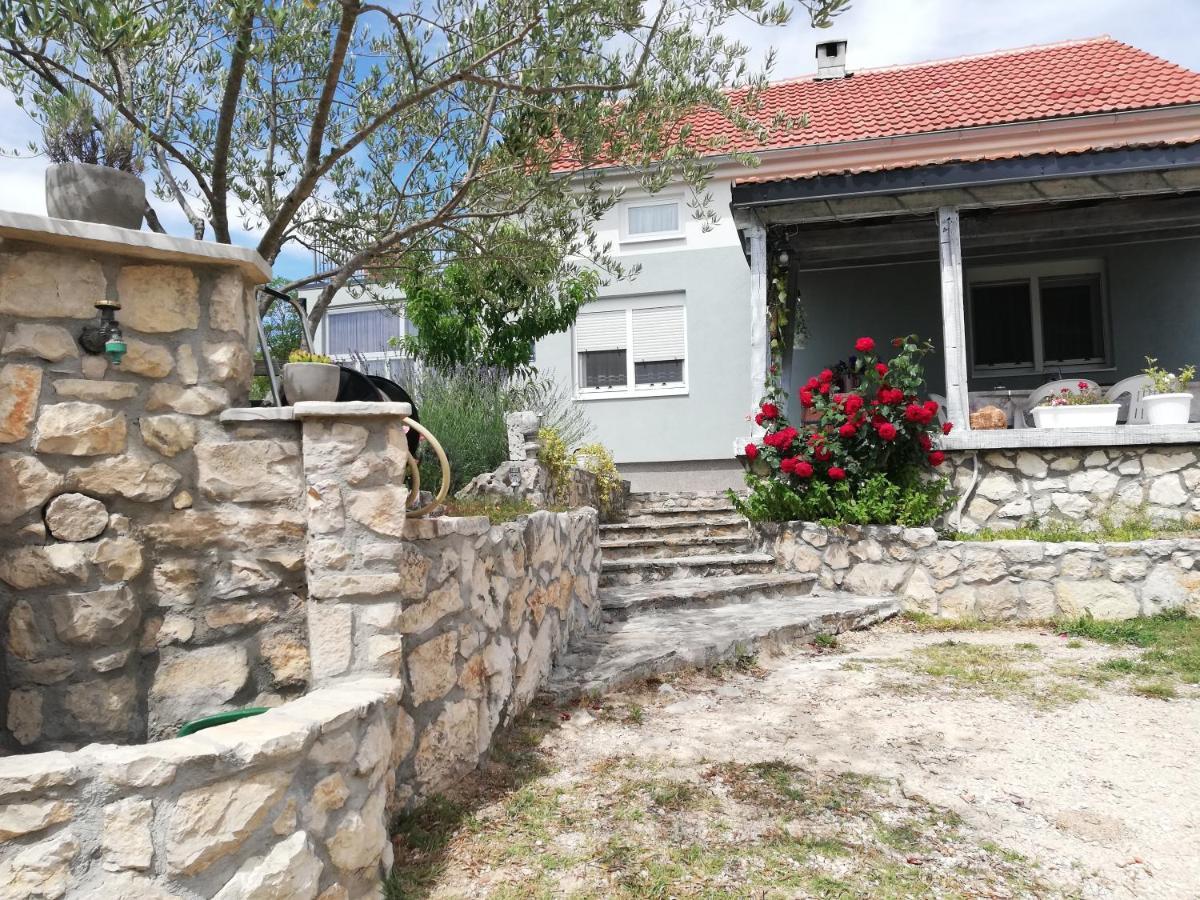 Apartmani Goga Skradin Exterior photo